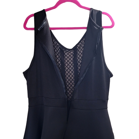 Fashion to Figure size 2X  Black - Picture 6 of 9